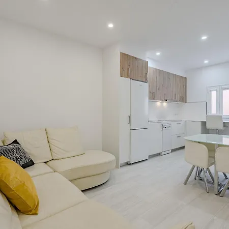 San Eugenio Cozy Apartman *